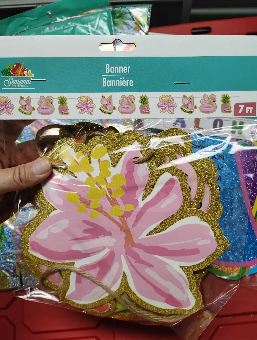 Tropical Flamingo Party Tablecloths & Banners